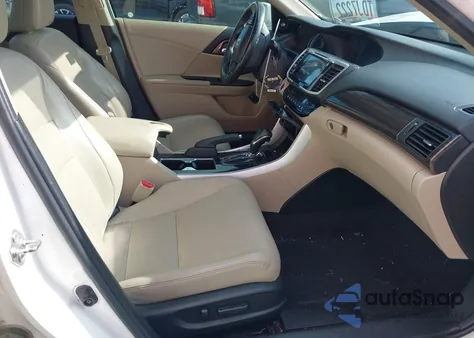 2016 Honda Accord Touring из США, поврежденный, VIN 1HGCR3F92GA005586